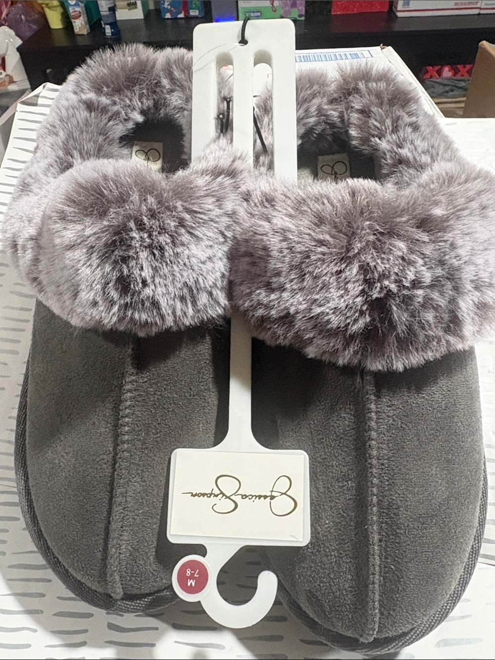 Jessica Simpson Plush Faux Fur Slippers - Gray M 7-8